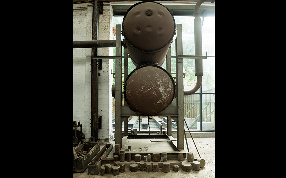 Back of the steam reservoir. Back of the steam reservoir.